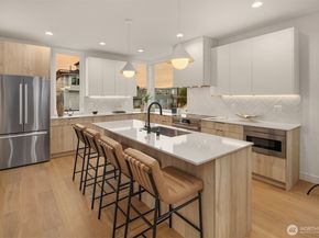 2649 41st Avenue SW, Seattle WA 98116
