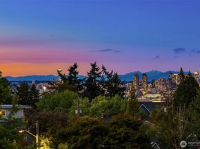 2649 41st Avenue SW, Seattle WA 98116