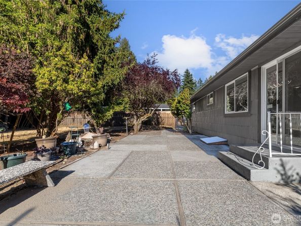 518 N 166th Street, Shoreline WA 98133