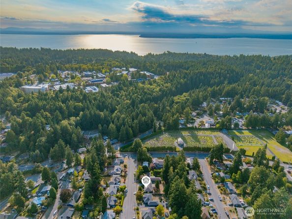 518 N 166th Street, Shoreline WA 98133