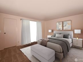 6648 Park Point Way NE D111, Seattle WA 98115