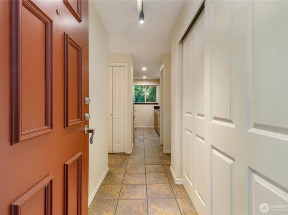 8217 145 Court NE C 11, Redmond WA 98052
