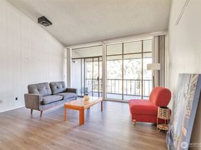 13932 NE 60th 155, Redmond WA 98052
