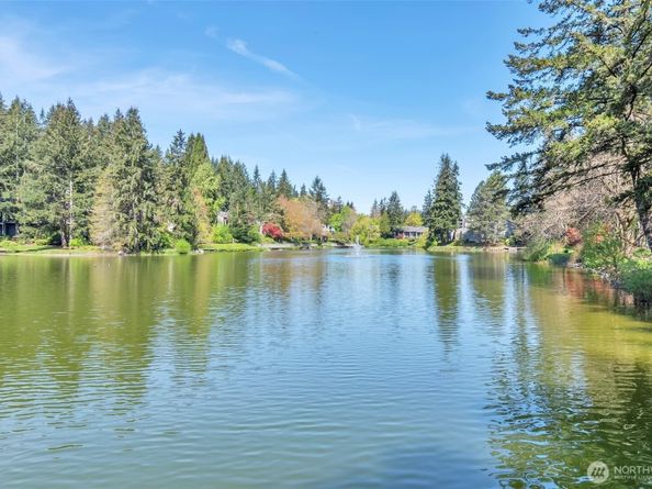 13932 NE 60th 155, Redmond WA 98052
