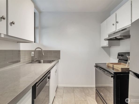 13932 NE 60th 155, Redmond WA 98052