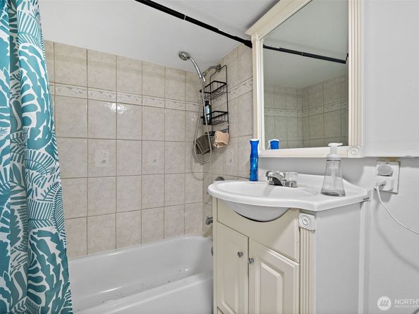 4700 26th Avenue SW, Seattle WA 98106