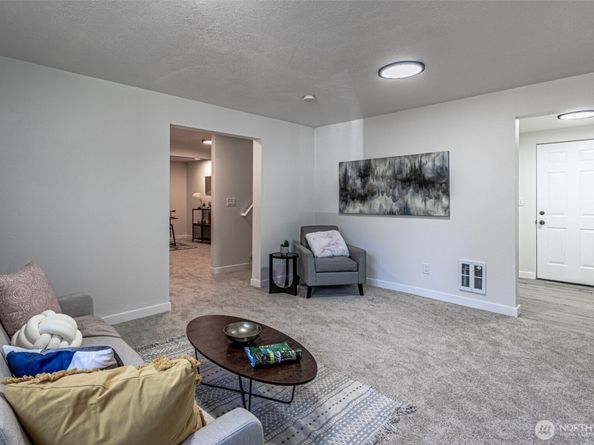 14224 180th Avenue SE, Renton WA 98059