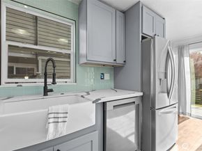 1128 N 91st Street, Seattle WA 98103