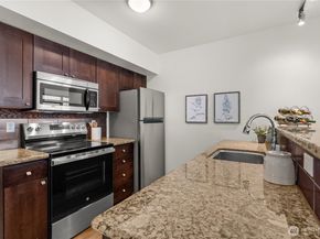1620 Belmont Avenue 427, Seattle WA 98122