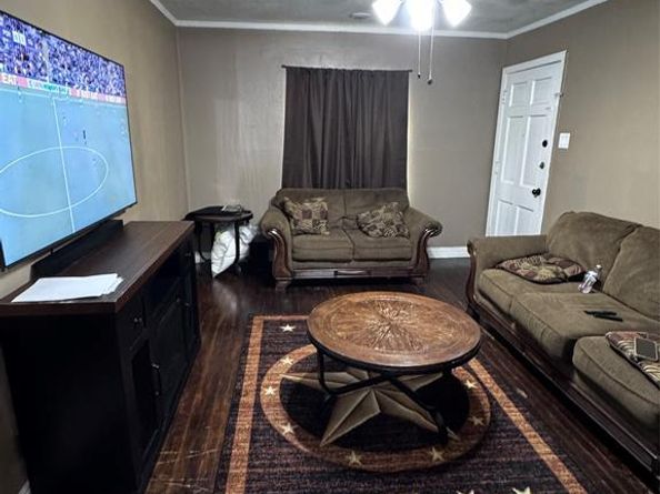 2906 W 9th Street , Dallas Texas 75211