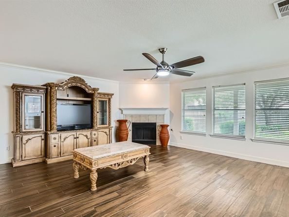 10229  Olivia Drive , McKinney Texas 75072