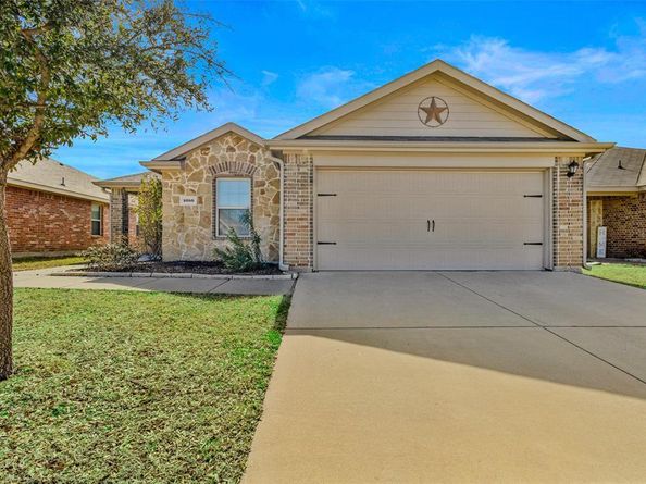 1056  Decker Drive , Fate Texas 75189