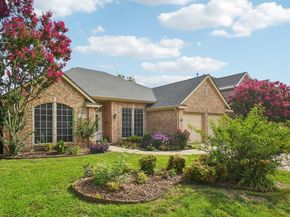 6716  Spring Valley Way , Fort Worth Texas 76132
