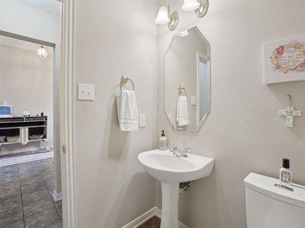 6716  Spring Valley Way , Fort Worth Texas 76132