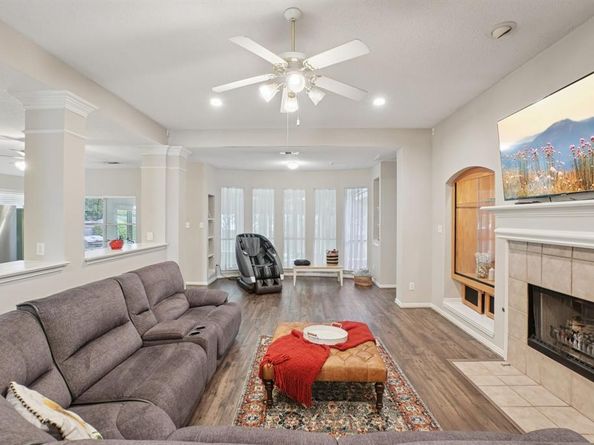 6716  Spring Valley Way , Fort Worth Texas 76132