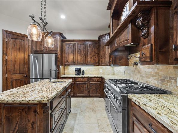 1704  White Road , Heath Texas 75032