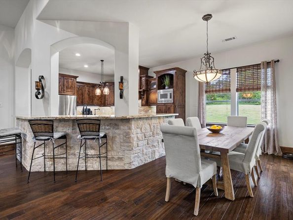 1704  White Road , Heath Texas 75032
