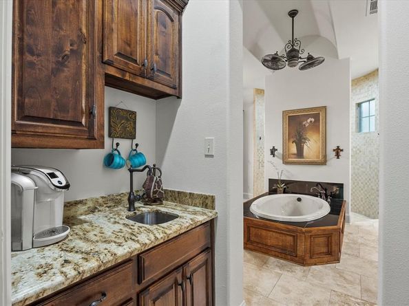 1704  White Road , Heath Texas 75032