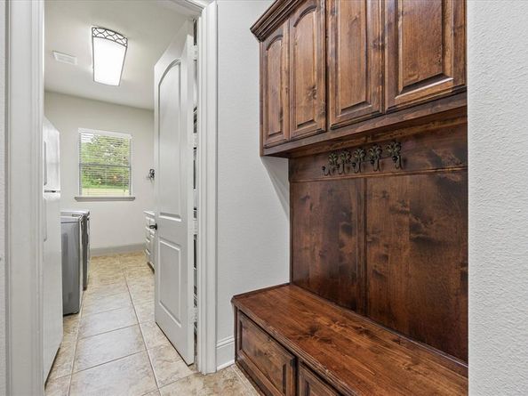 1704  White Road , Heath Texas 75032