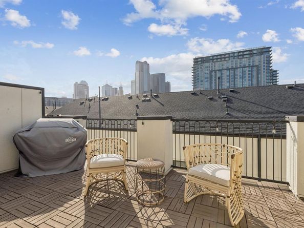 2138  Aylesport Drive , Dallas Texas 75201