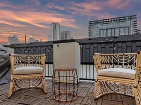 2138  Aylesport Drive , Dallas Texas 75201