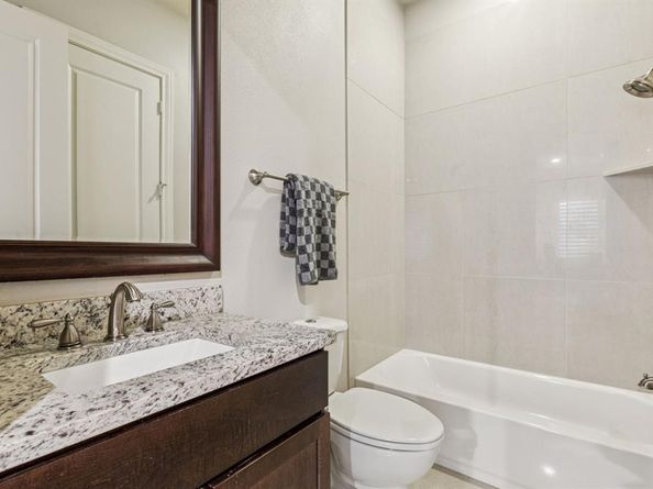 2138  Aylesport Drive , Dallas Texas 75201