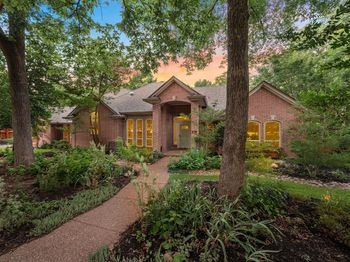909  Dogwood Court 
