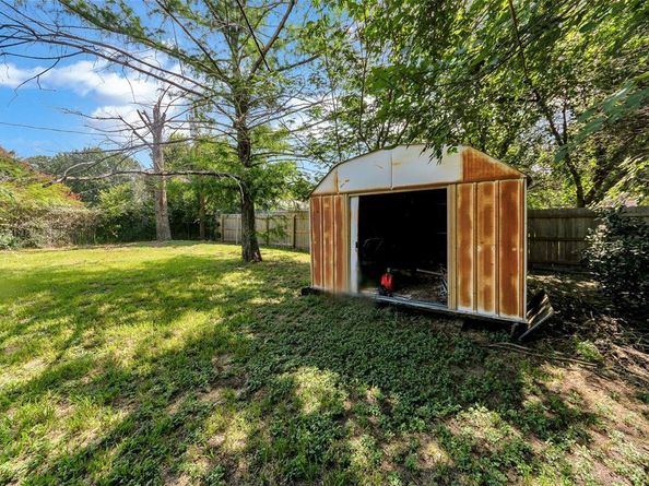 245  Gordon Drive , Azle Texas 76020