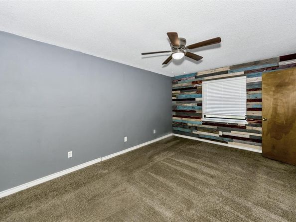 245  Gordon Drive , Azle Texas 76020