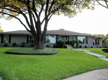3205  Cortez Court W