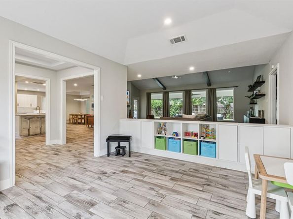 6010  Preston Creek Drive , Dallas Texas 75240