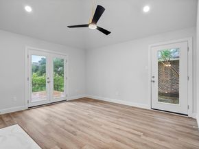 9424  Blue Jay Way , Irving Texas 75063