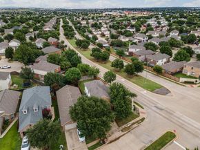 2821  Lynx Lane , Fort Worth Texas 76244