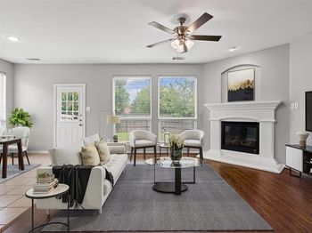 2821  Lynx Lane 