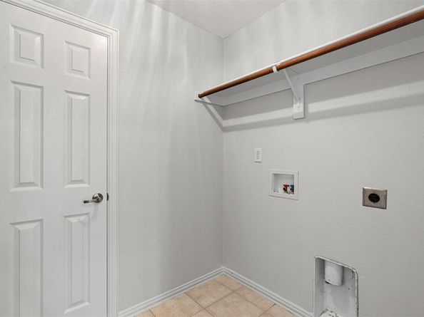 2821  Lynx Lane , Fort Worth Texas 76244