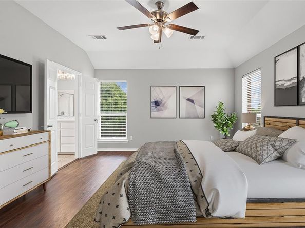 2821  Lynx Lane , Fort Worth Texas 76244