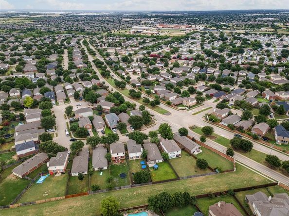 2821  Lynx Lane , Fort Worth Texas 76244