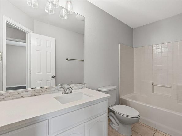 2821  Lynx Lane , Fort Worth Texas 76244