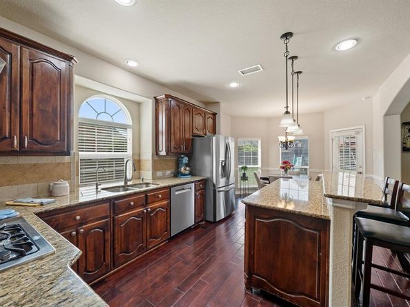2840  England Parkway , Grand Prairie Texas 75054