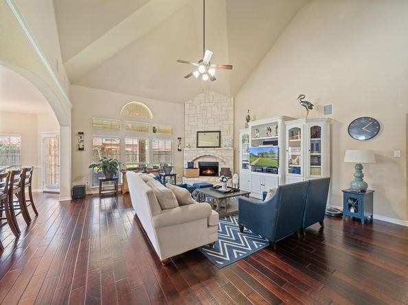 2840  England Parkway , Grand Prairie Texas 75054