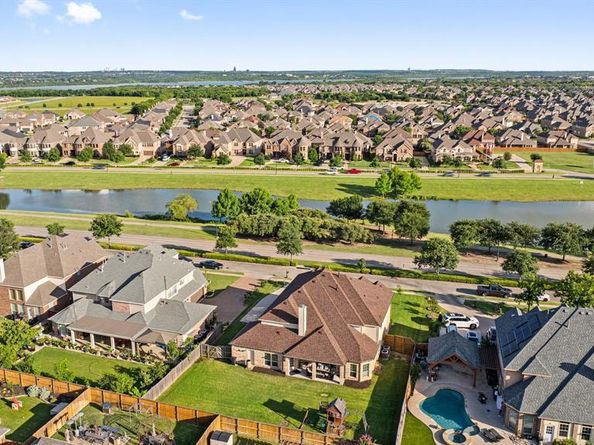 2840  England Parkway , Grand Prairie Texas 75054