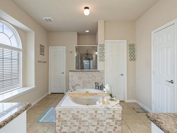 2840  England Parkway , Grand Prairie Texas 75054