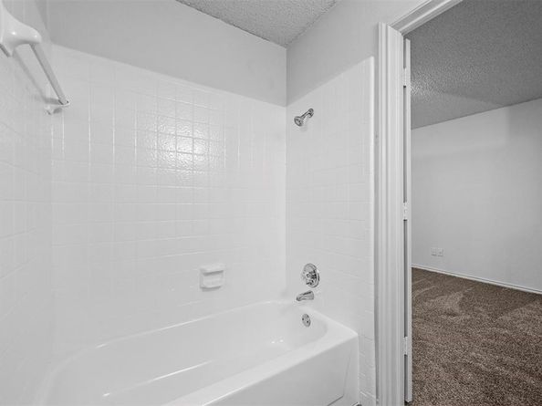 9825  Walnut Street  206, Dallas Texas 75243