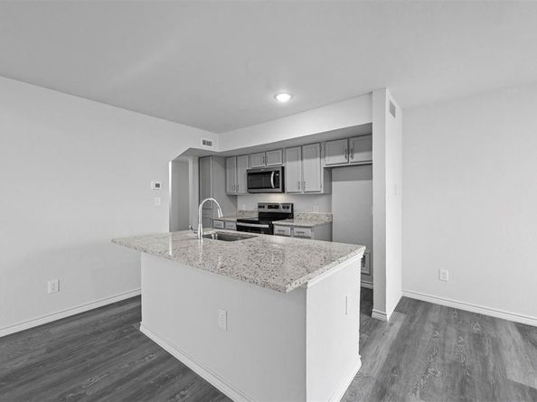 9825  Walnut Street  206, Dallas Texas 75243