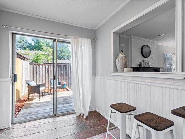 7610  Highmont Street , Dallas Texas 75230