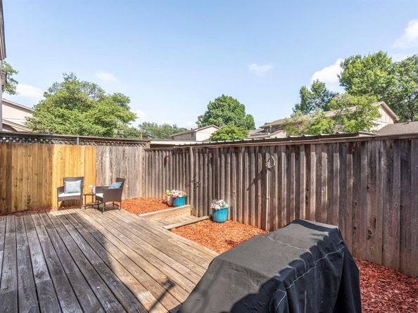 7610  Highmont Street , Dallas Texas 75230