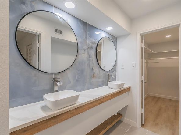 11417  Park Central Place , Dallas Texas 75230