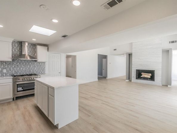 11417  Park Central Place , Dallas Texas 75230