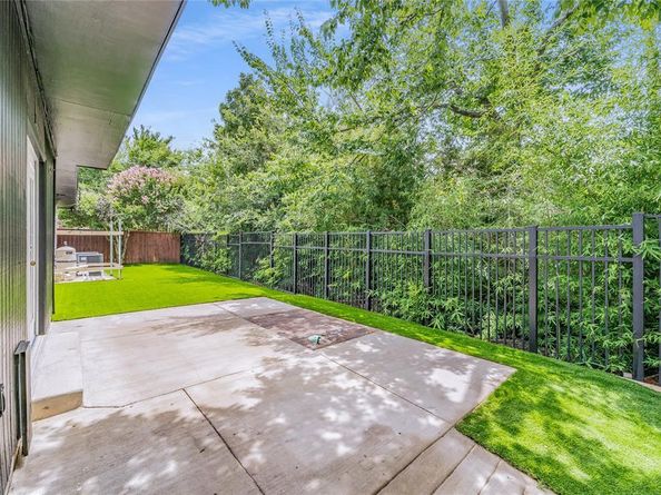11417  Park Central Place , Dallas Texas 75230
