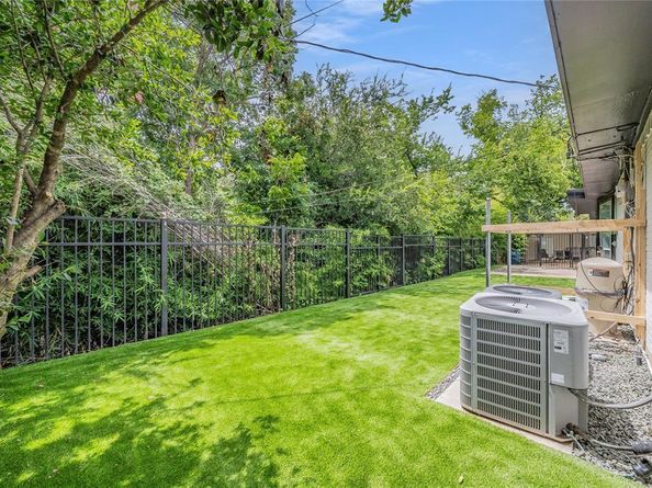 11417  Park Central Place , Dallas Texas 75230